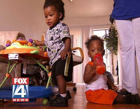 0_21_twins_two_dads_450